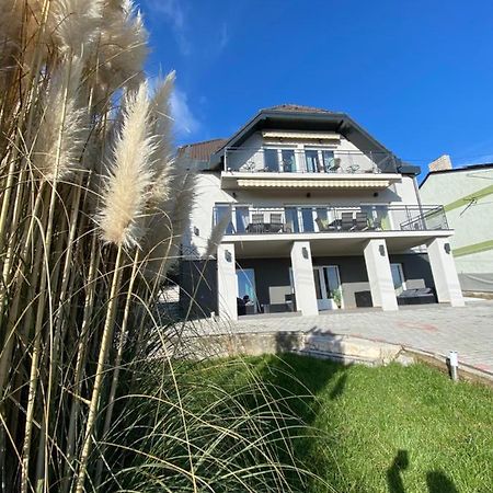 Balkon Apartmanhaz Panzio Balatonfüred Εξωτερικό φωτογραφία