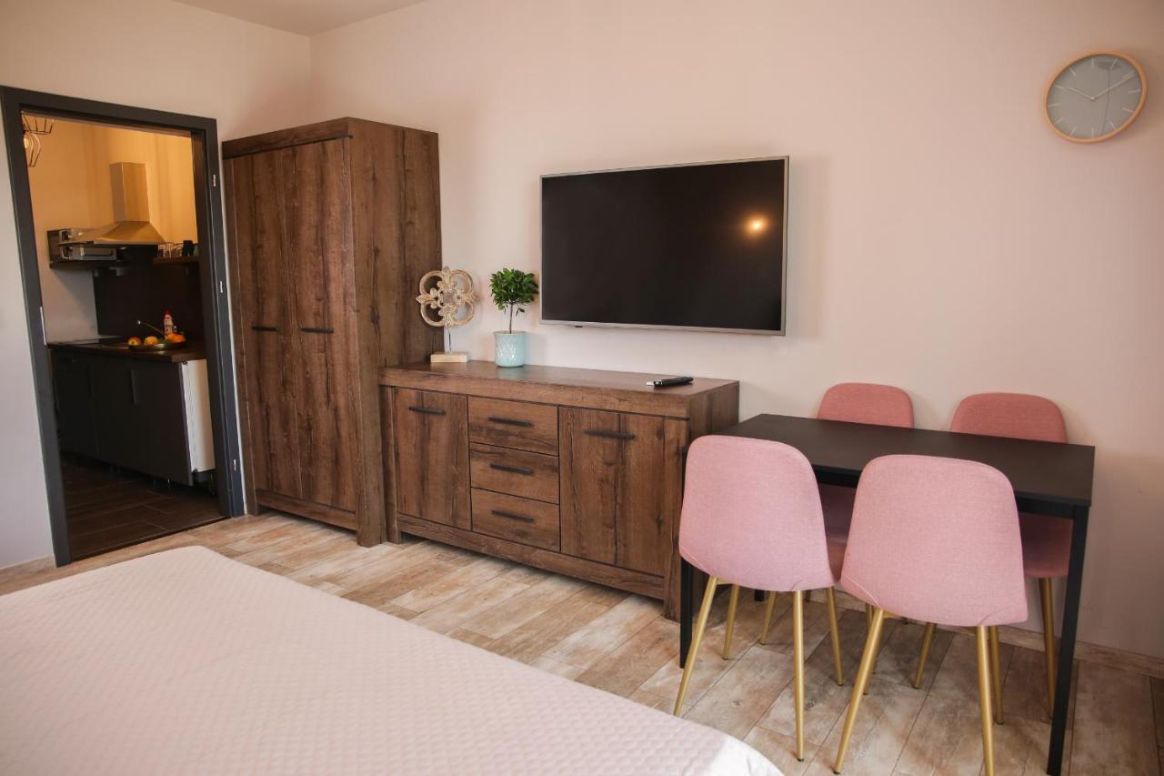 Balkon Apartmanhaz Panzio Balatonfüred Εξωτερικό φωτογραφία
