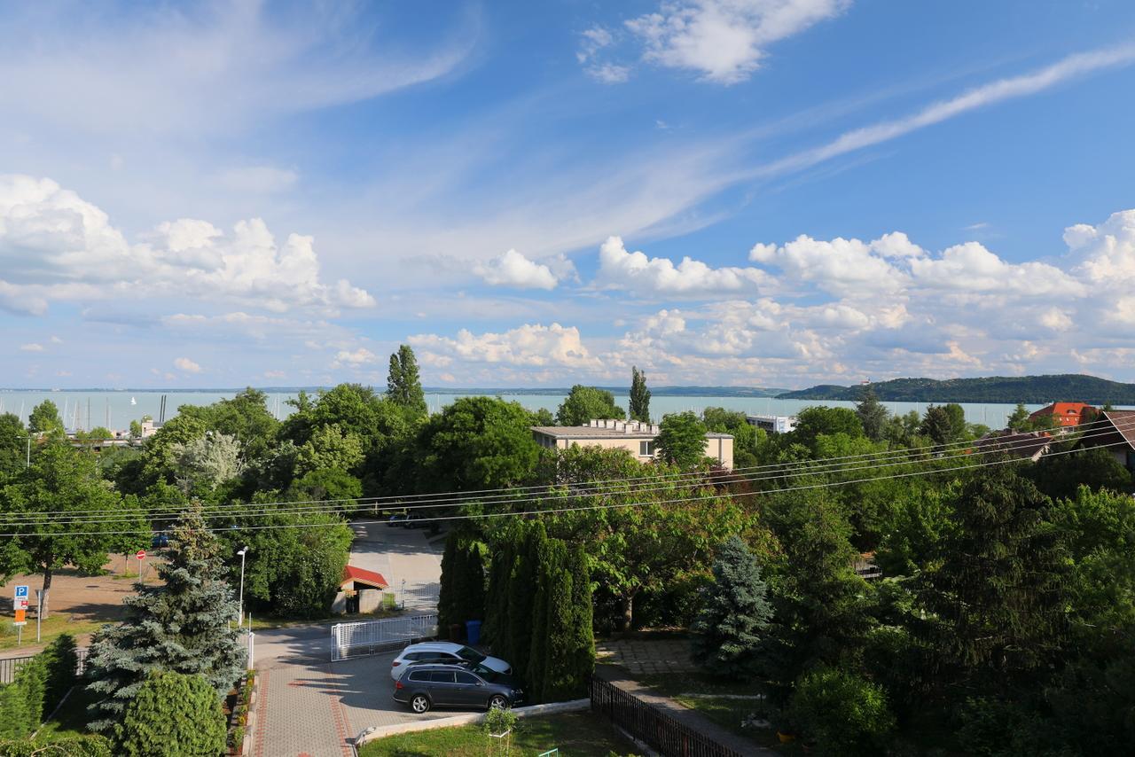 Balkon Apartmanhaz Panzio Balatonfüred Εξωτερικό φωτογραφία